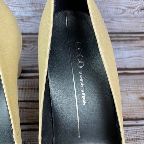 NEW! ECCO Shape 55 Plateau Beige Block Heel Sz 7.5 - Picture 8 of 9